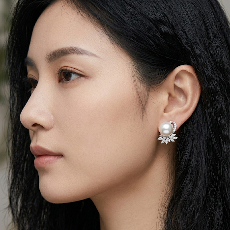 14K Pearl Diamond Earrings